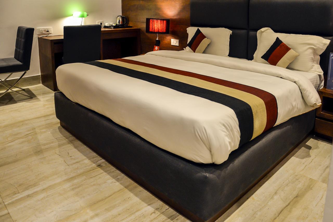 Hotel Oyo 1358 Hotel Crossroad