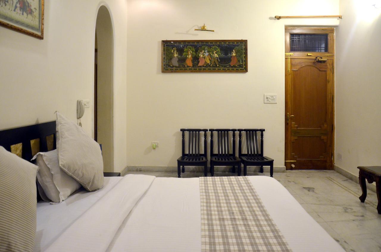 Oyo 5634 Ivy - Manoj Pandey Chowk Hotel 3*