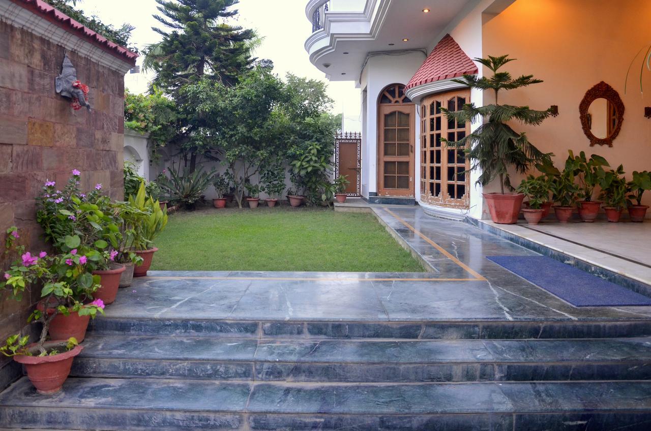 Oyo 5634 Ivy - Manoj Pandey Chowk Lucknow