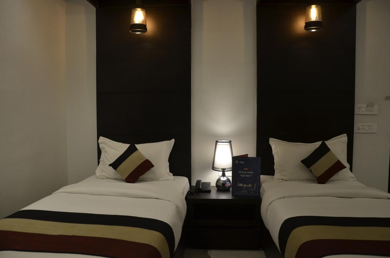 Oyo 1358 Hotel Crossroad 3*