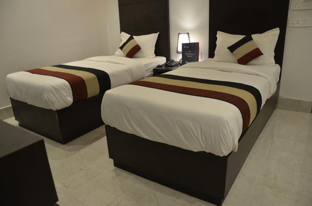 Oyo 1358 Hotel Crossroad