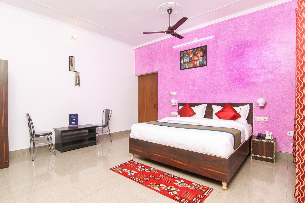 Hotel Oyo 12857 D Moon Star 3*
