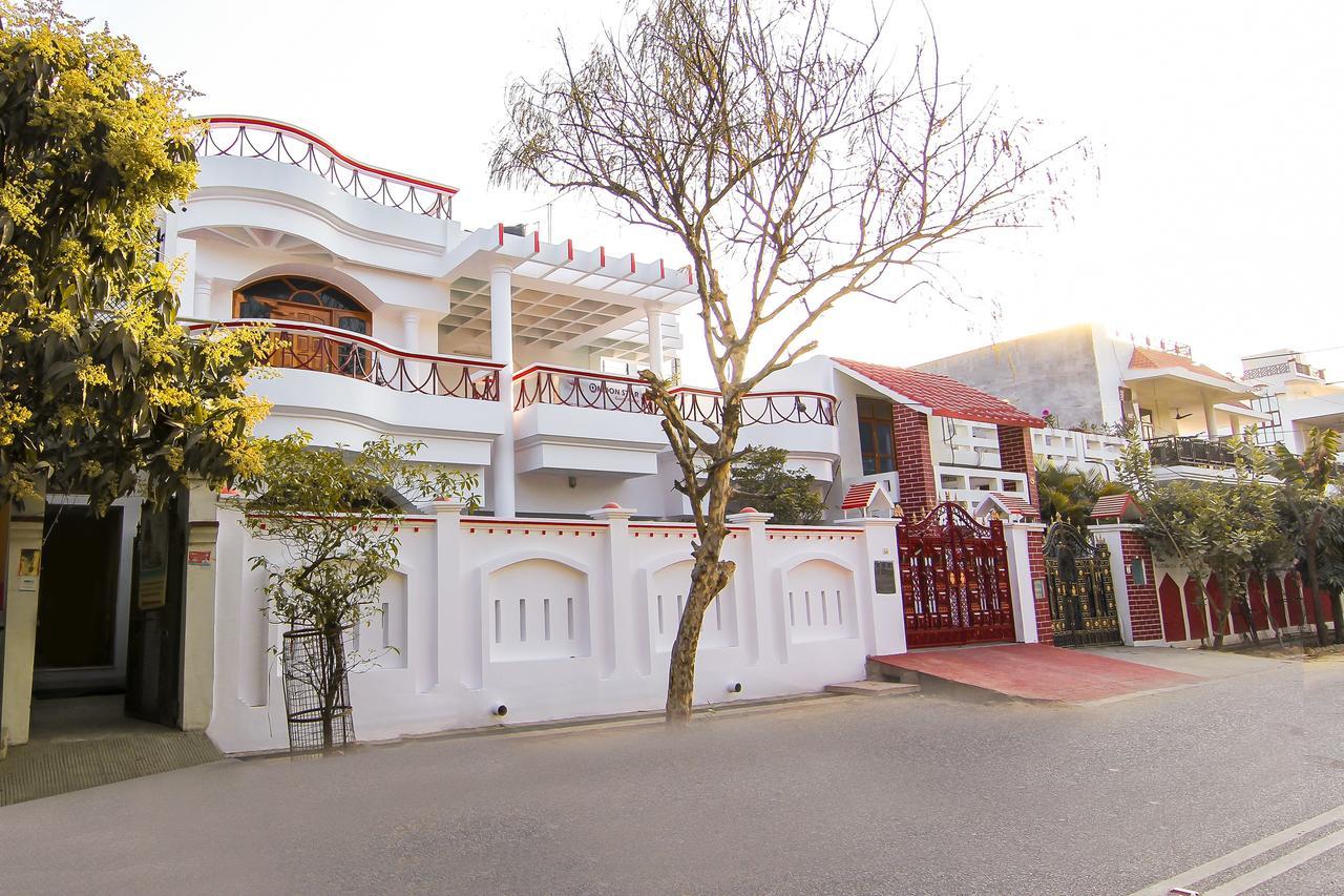 Oyo 12857 D Moon Star Hotel Lucknow