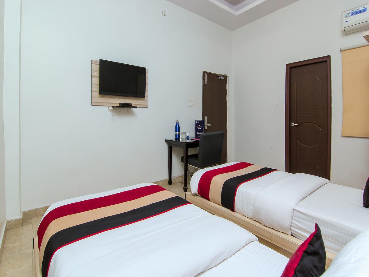 Oyo 1358 Hotel Crossroad