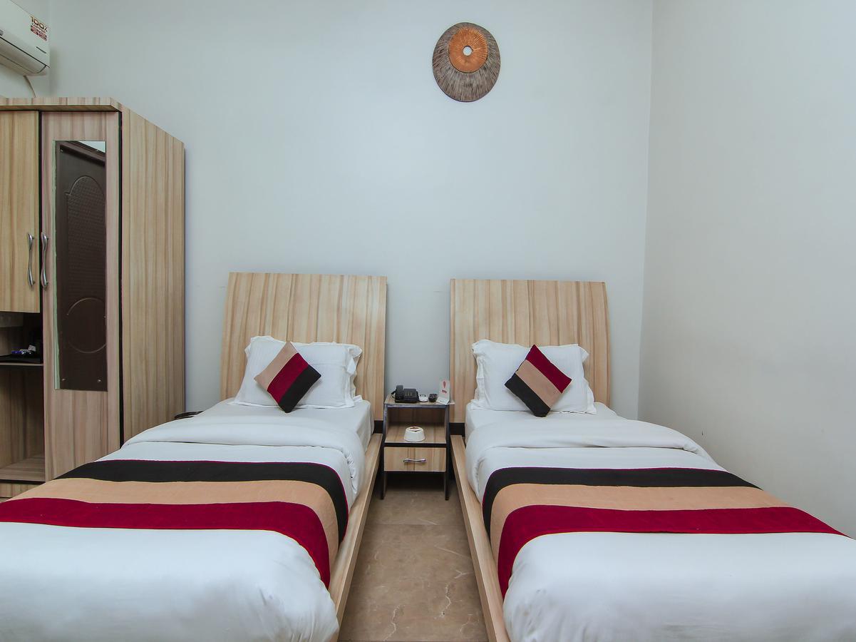 Hotel Oyo 1358 Hotel Crossroad