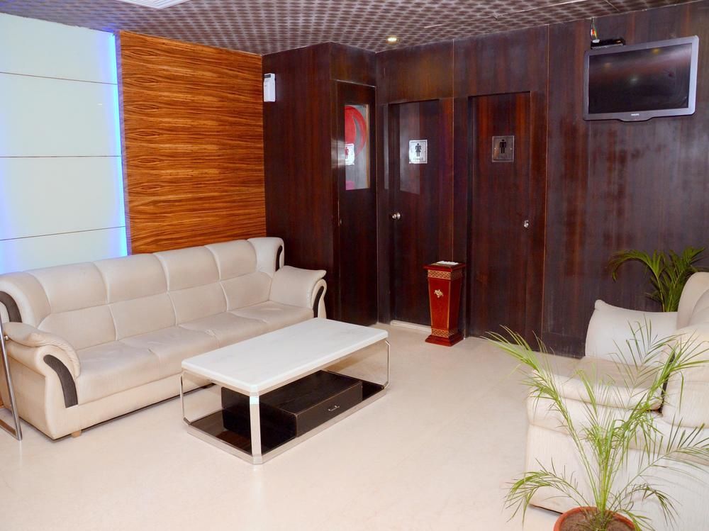 Oyo 2136 Hotel The Continental 3* Lucknow