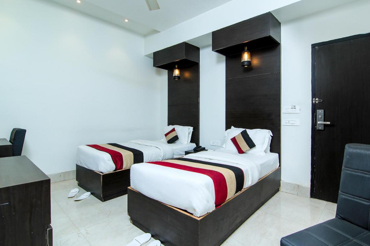 Oyo 1358 Hotel Crossroad 3* Lucknow