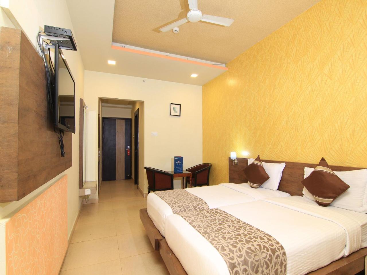 Hotel Oyo 2136 Hotel The Continental