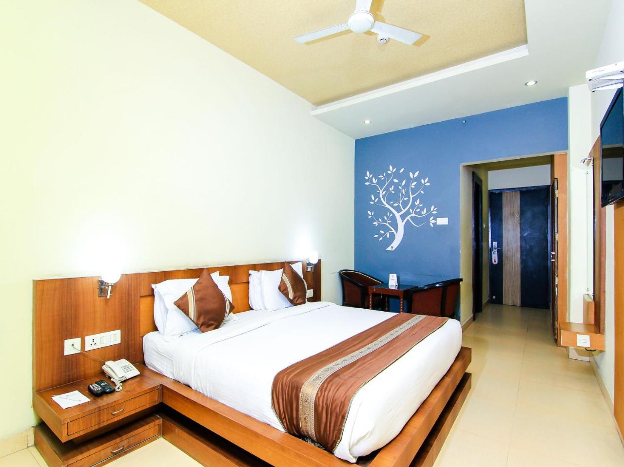 Oyo 2136 Hotel The Continental 3* Lucknow