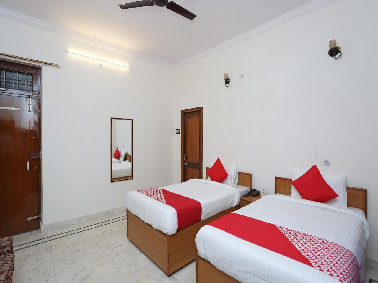 Oyo 19171 Loknath Hotel 3*