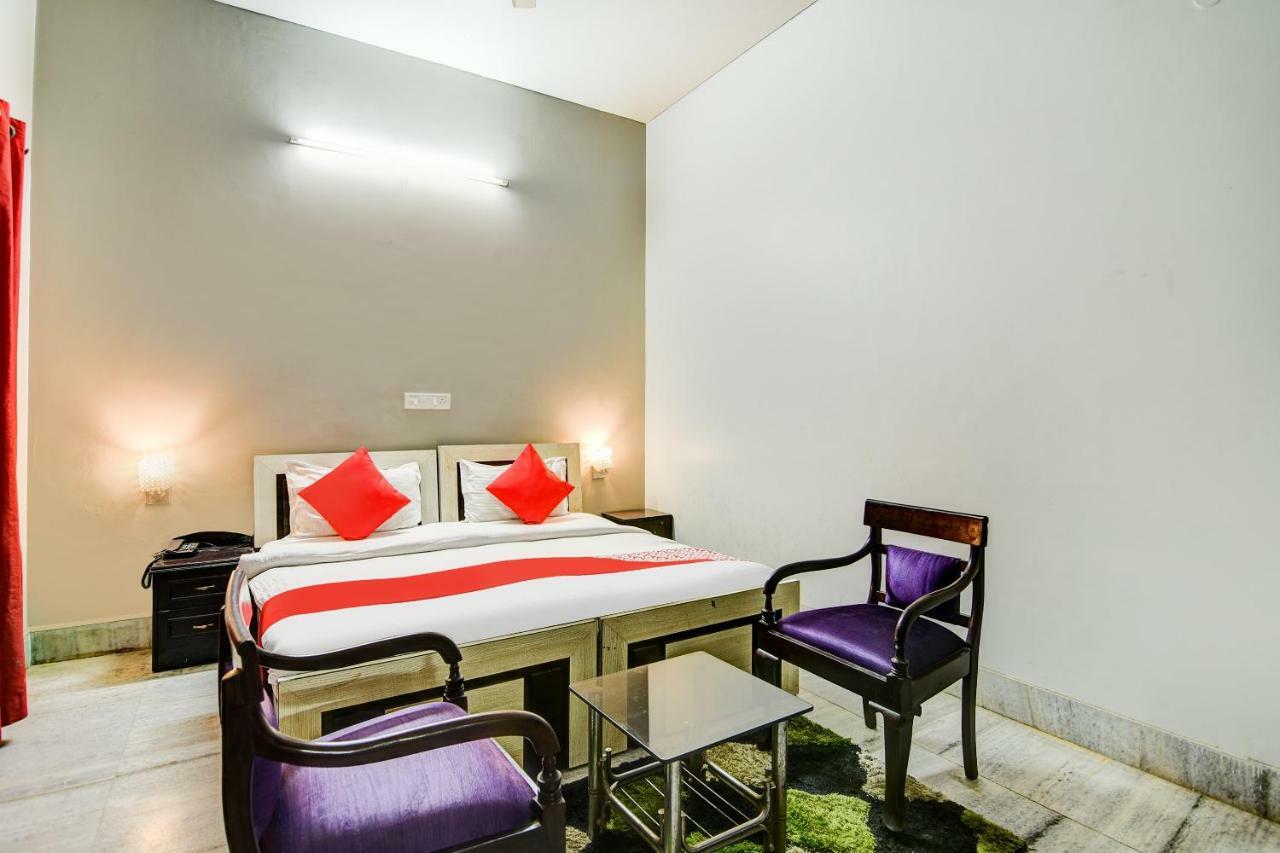 Inn Oyo 38042 The Residency 3*
