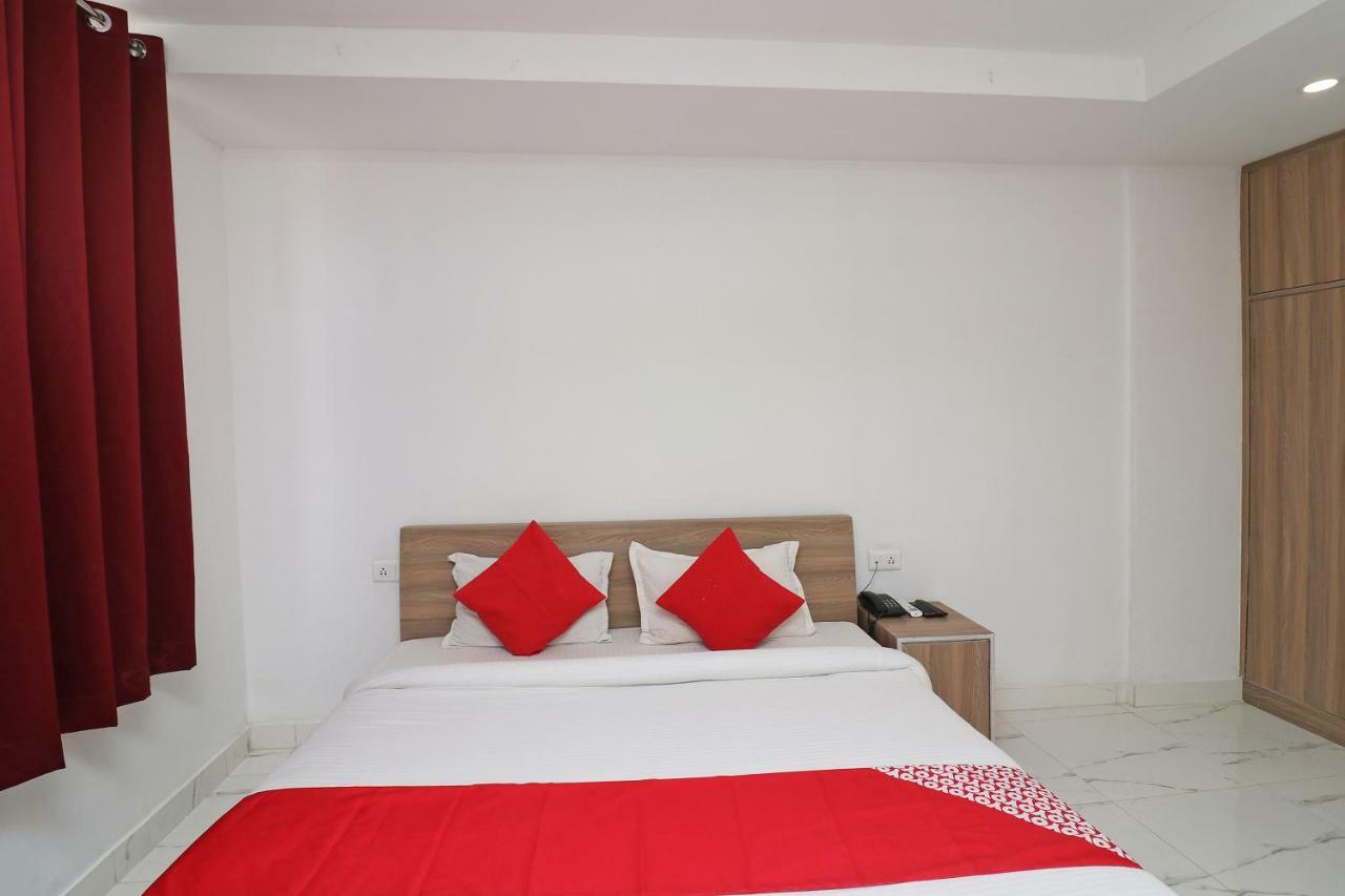 Oyo 11069 Star Hotel Lucknow