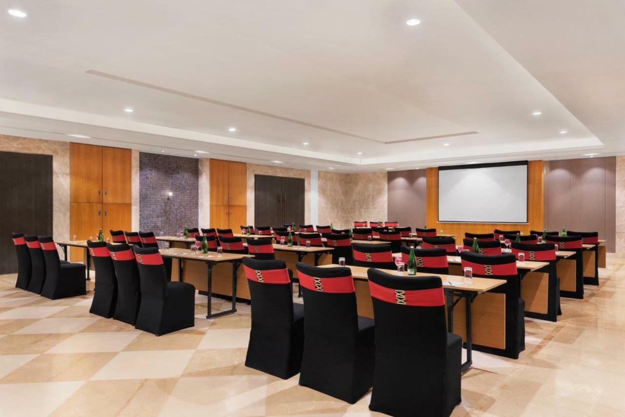 Hotel Ramada Plaza By Wyndham 5*