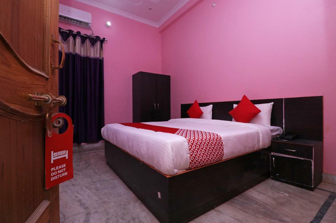 Oyo 29540 Gaurav Lucknow