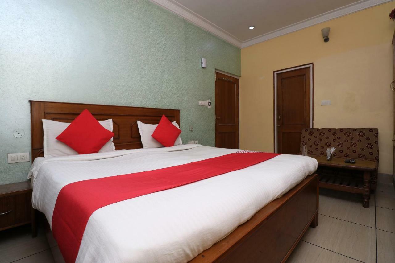 Hotel Collection O 30858 Sp Lucknow