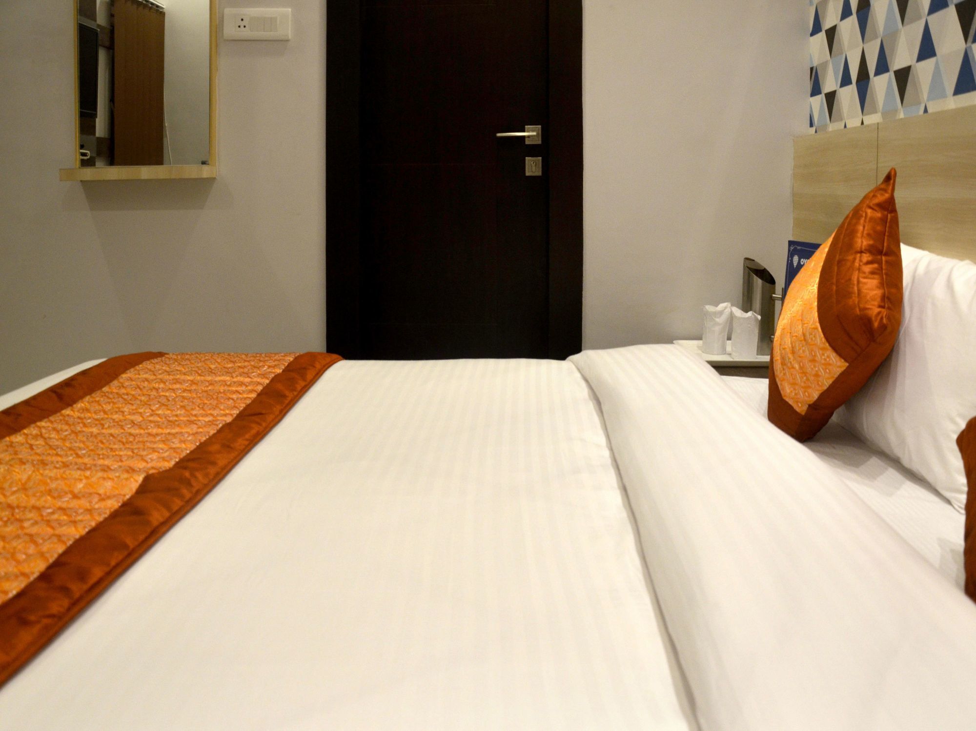 Hotel Oyo 7044 Megha 2*