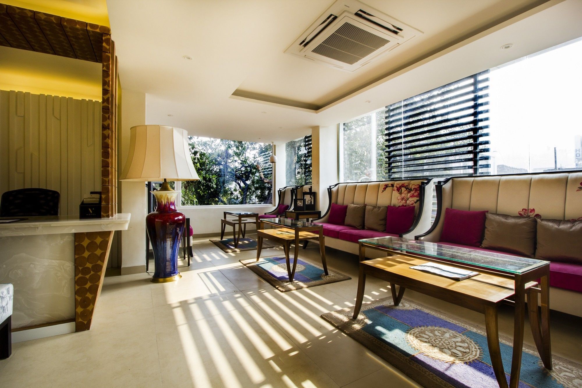 Hotel Fabhotel V Charbagh 3*