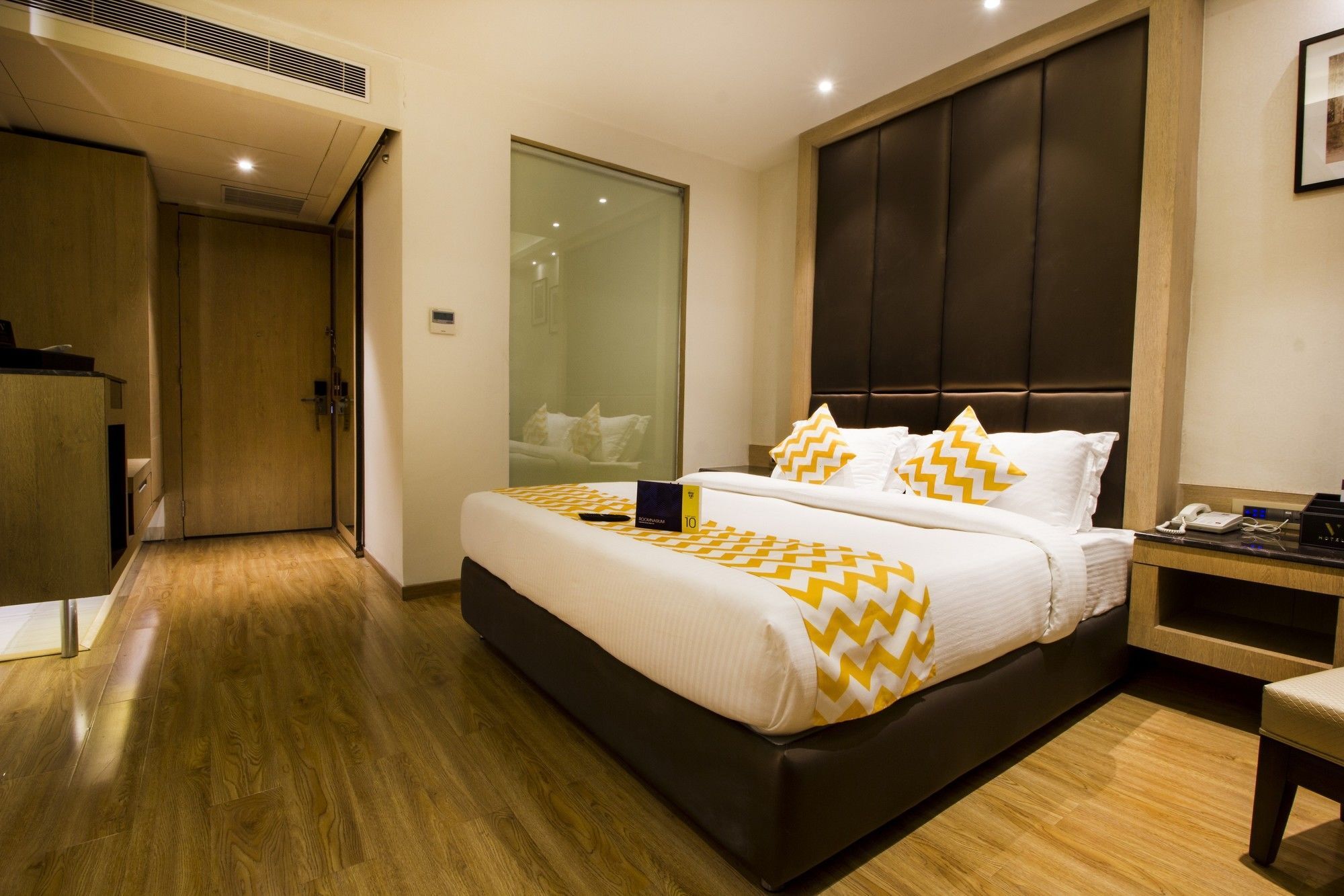 Fabhotel V Charbagh