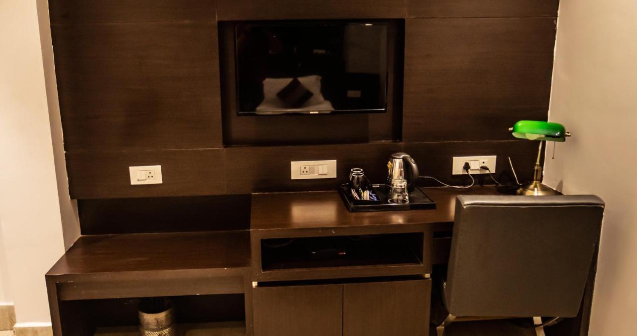 Crossroad Hotel 3*